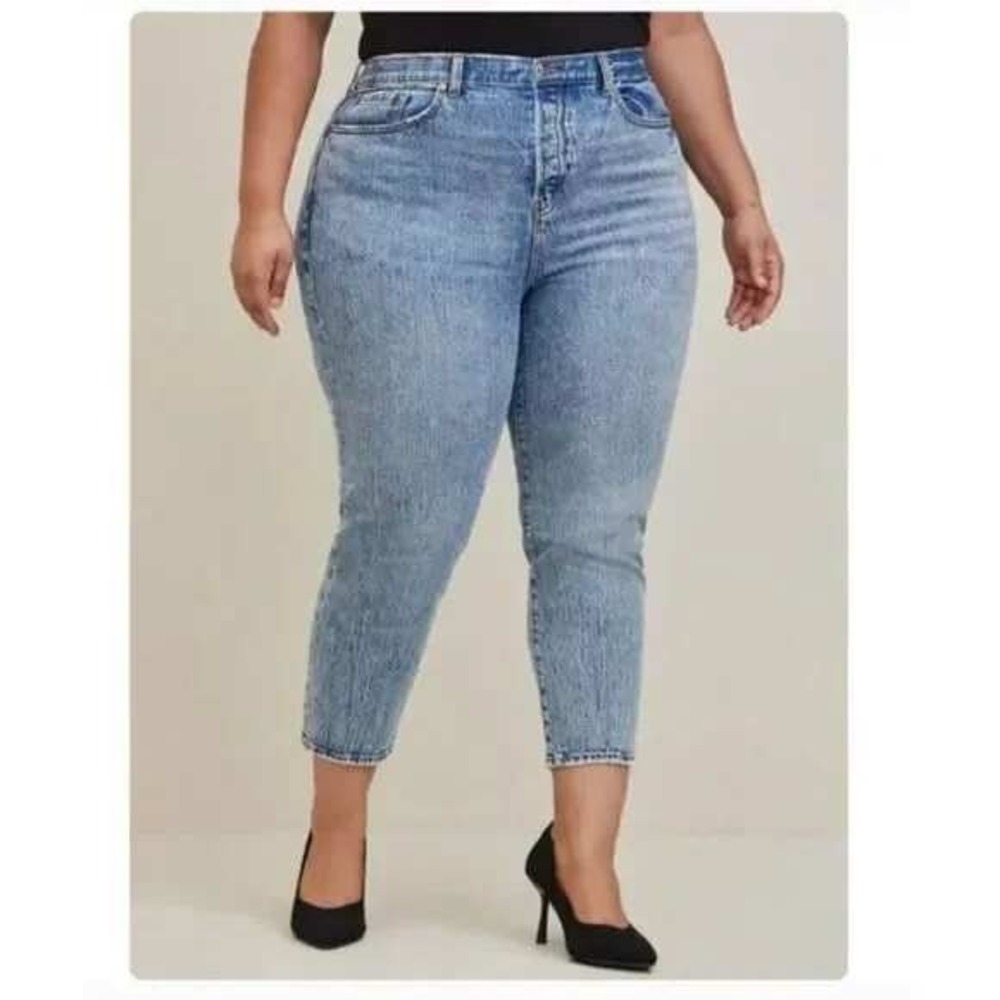 Torrid Mom Jeans size 20 High Rise PCD Flashback Acid Wash Light Blue Button Fly - Picture 3 of 9